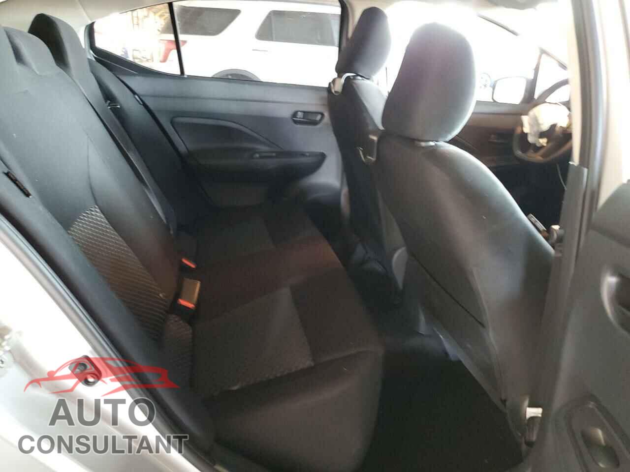 NISSAN VERSA 2024 - 3N1CN8DV2RL928043