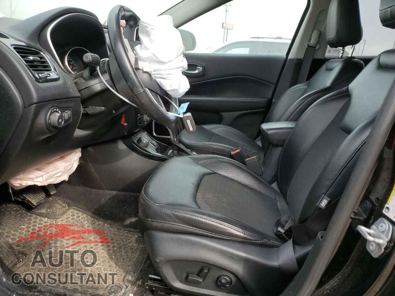 JEEP COMPASS 2018 - 3C4NJDBB3JT457379
