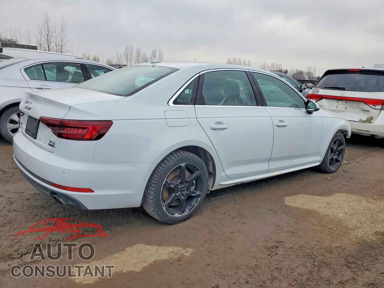 AUDI A4 2018 - WAUANAF44JN018430