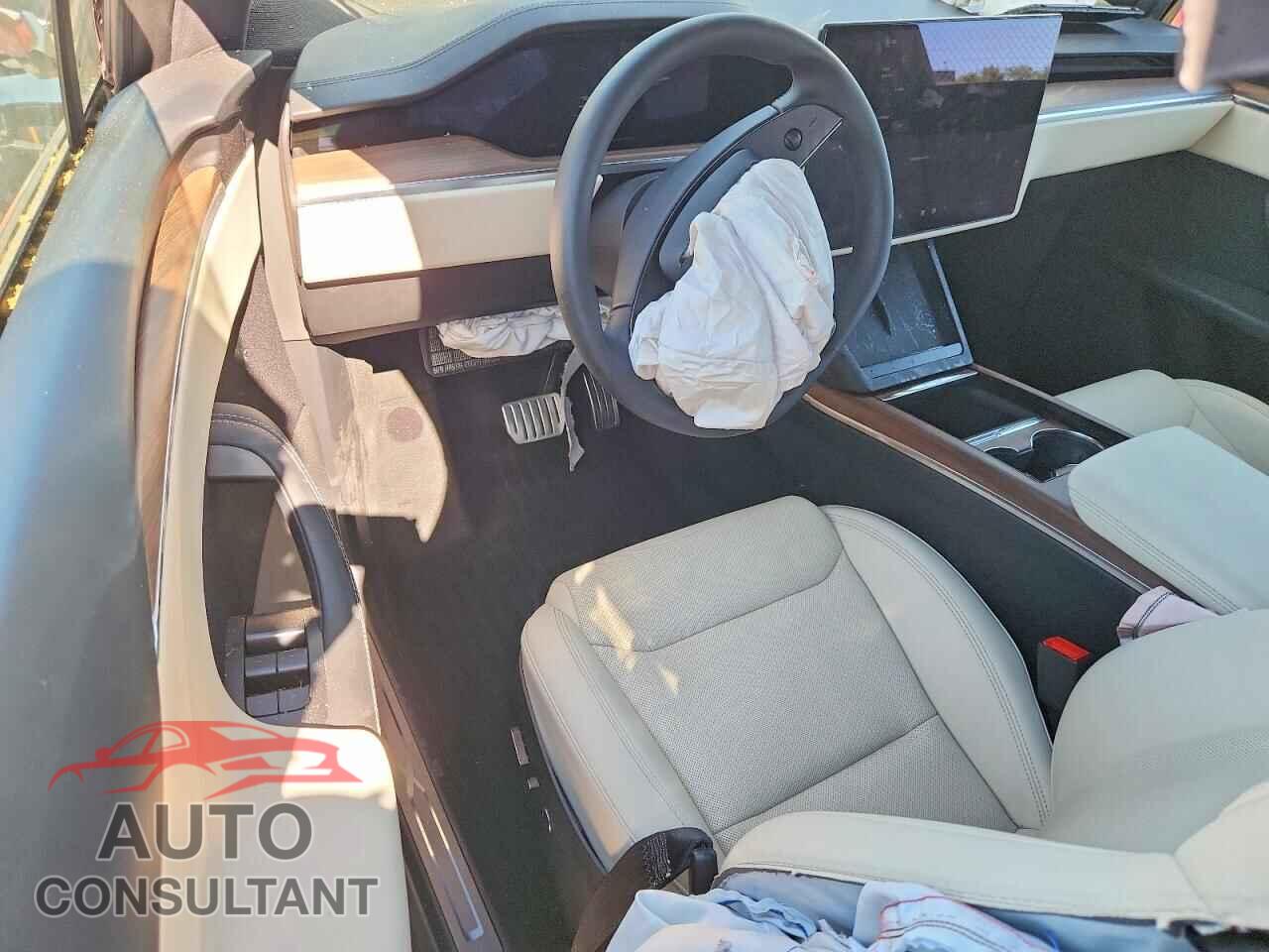 TESLA MODEL X 2024 - 7SAXCDE57RF444592