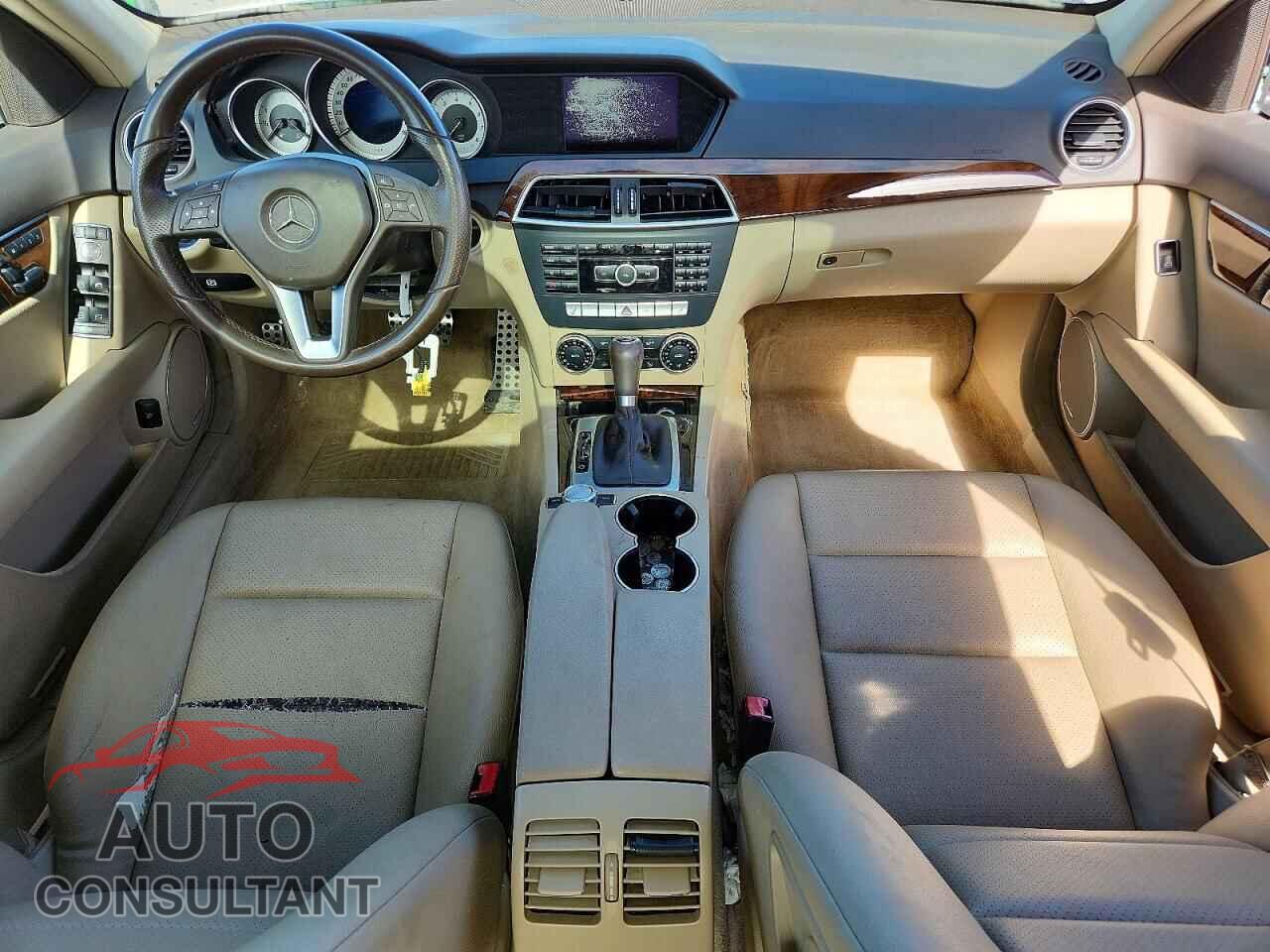 MERCEDES-BENZ C-CLASS 2013 - WDDGF8AB2DR289448