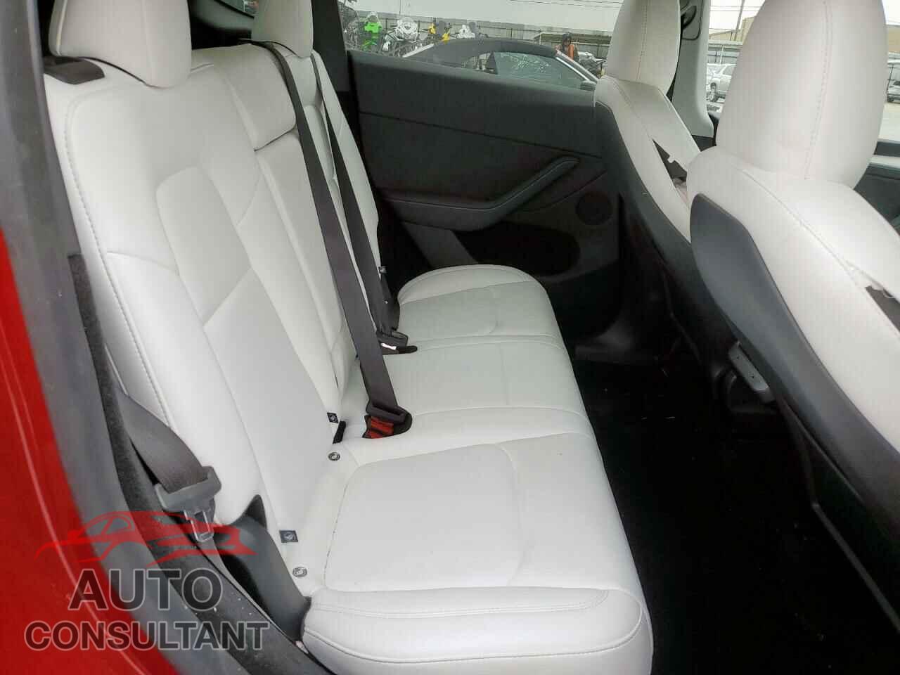 TESLA MODEL Y 2024 - 7SAYGDEE0RA321738