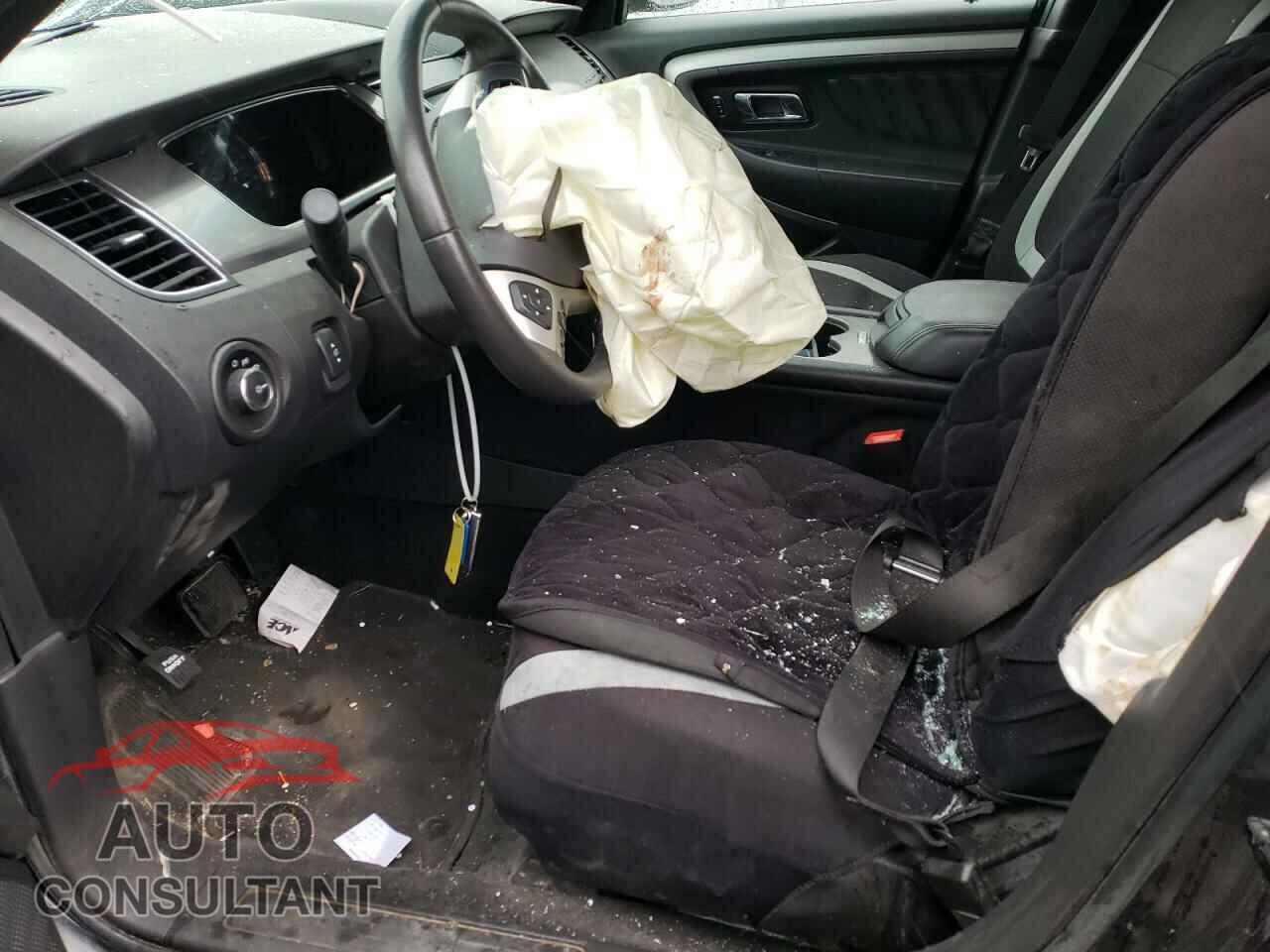 FORD TAURUS 2018 - 1FAHP2E82JG111950