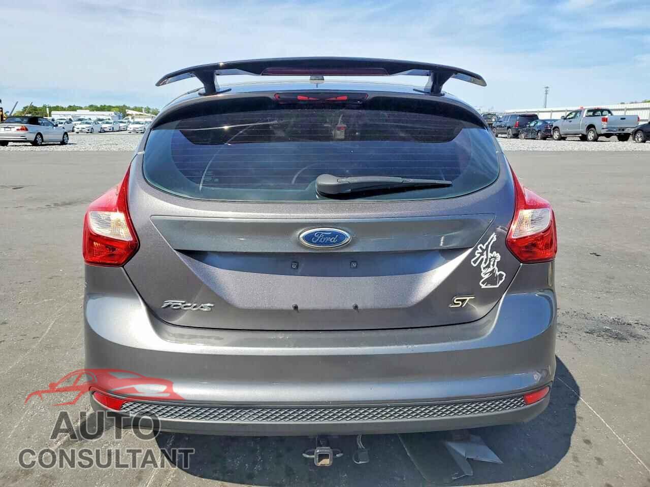 FORD FOCUS 2012 - 1FAHP3K24CL277032