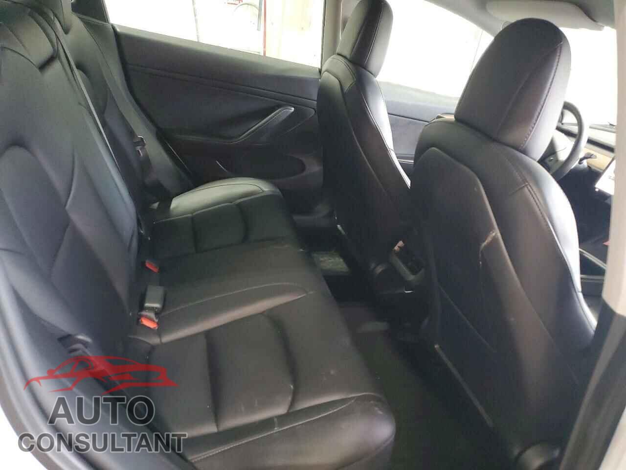 TESLA MODEL 3 2021 - 5YJ3E1EB3MF979017
