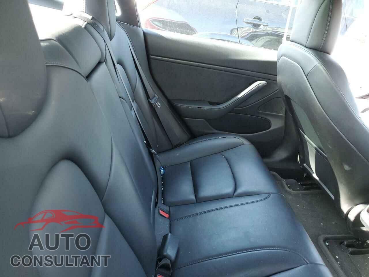 TESLA MODEL 3 2018 - 5YJ3E1EA5JF159587
