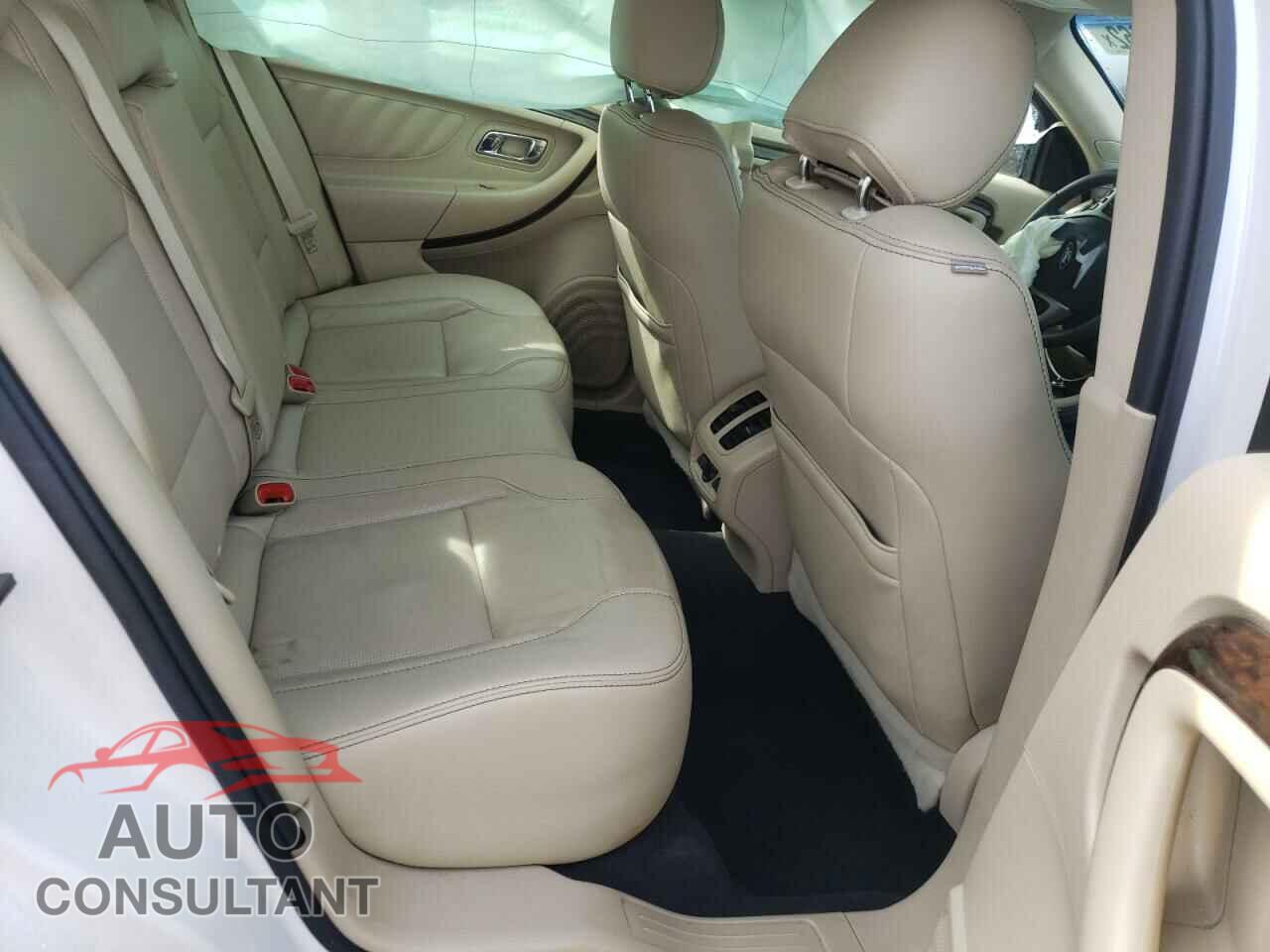 FORD TAURUS 2019 - 1FAHP2F87KG118389
