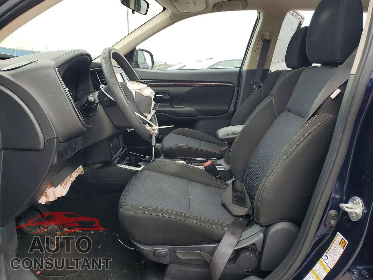 MITSUBISHI OUTLANDER 2020 - JA4AD2A37LZ013657