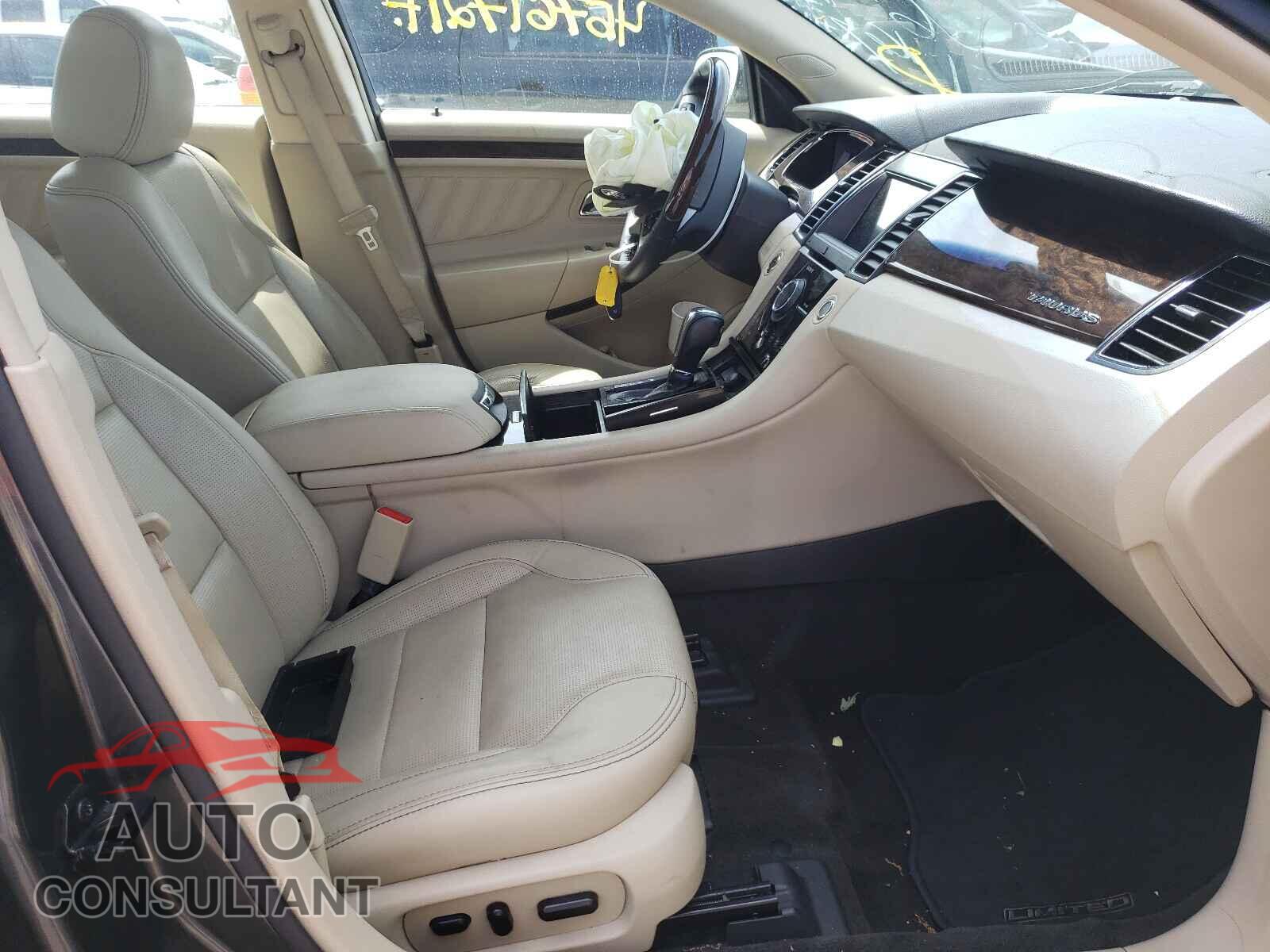 FORD TAURUS 2018 - 1FAHP2F88JG130467