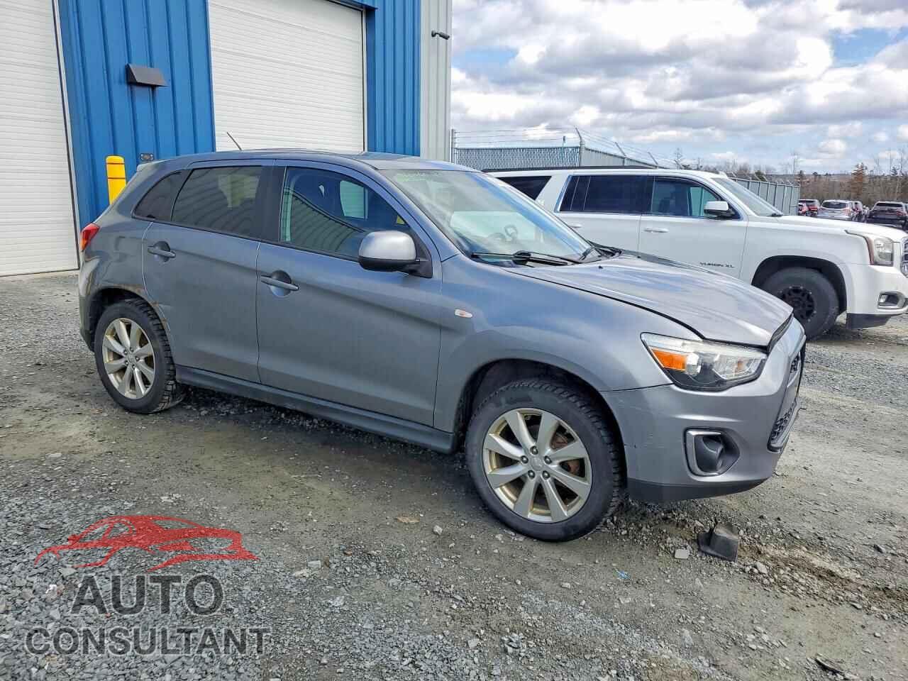 MITSUBISHI OUTLANDER 2015 - 4A4AJ3AUXFE606754