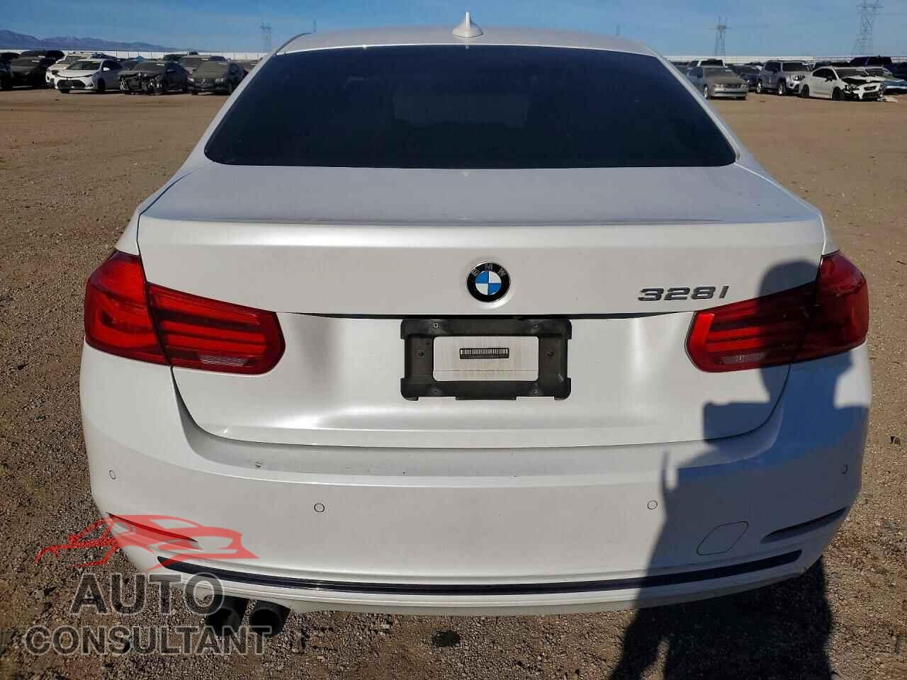 BMW 3 SERIES 2016 - WBA8E9G50GNU29014