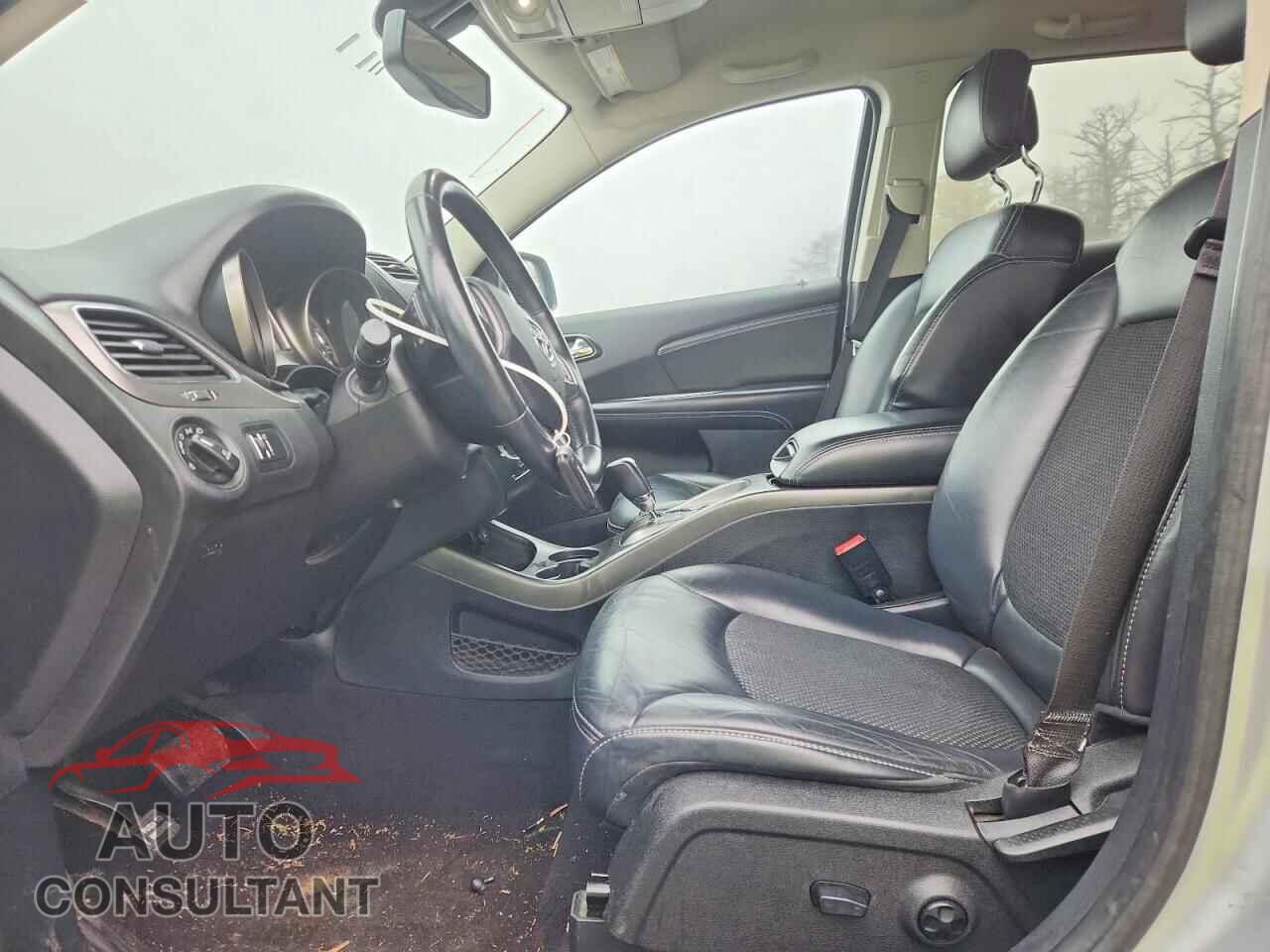 DODGE JOURNEY 2015 - 3C4PDDGG3FT618941