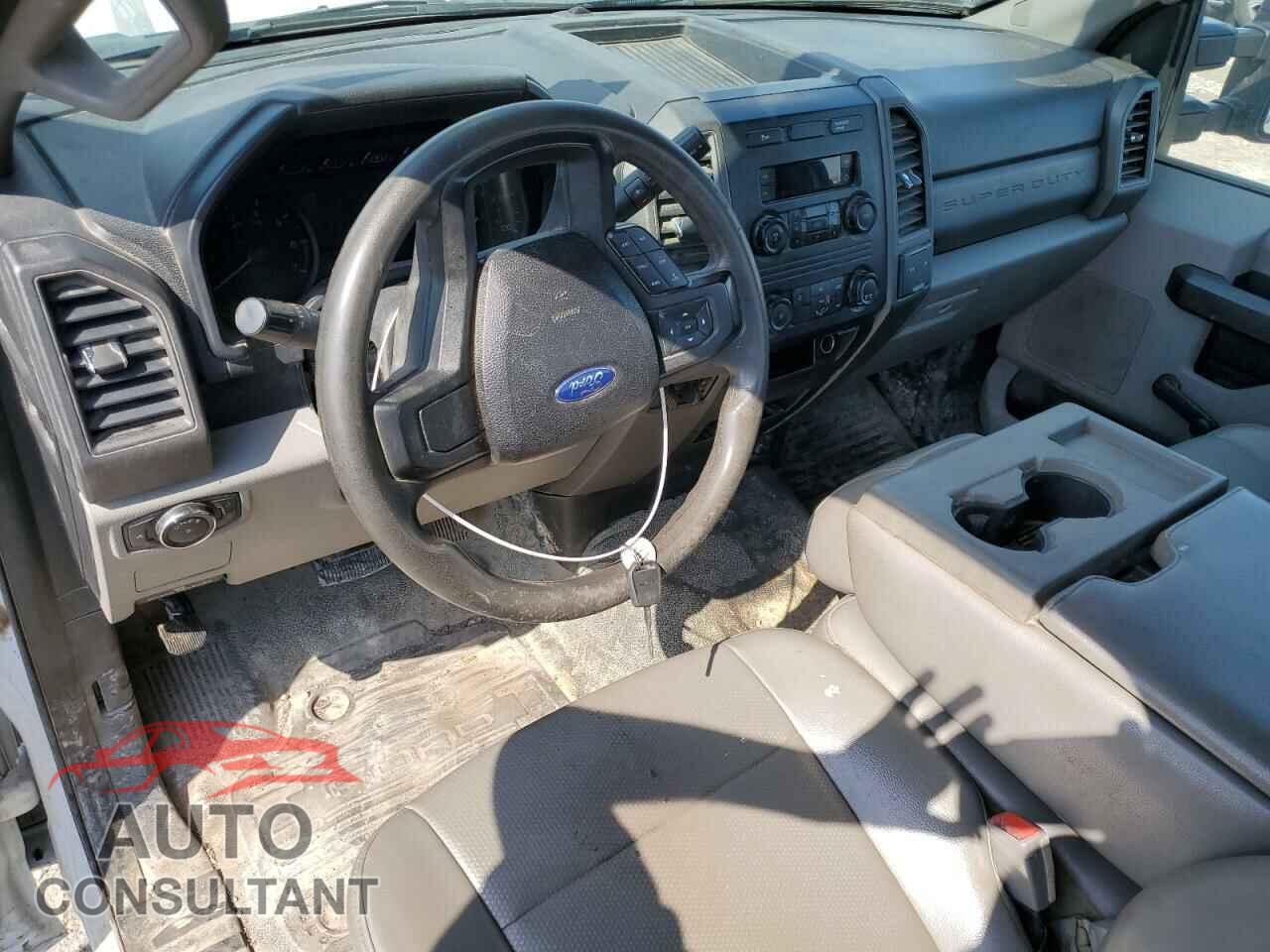 FORD F250 2017 - 1FTBF2A66HEF20496