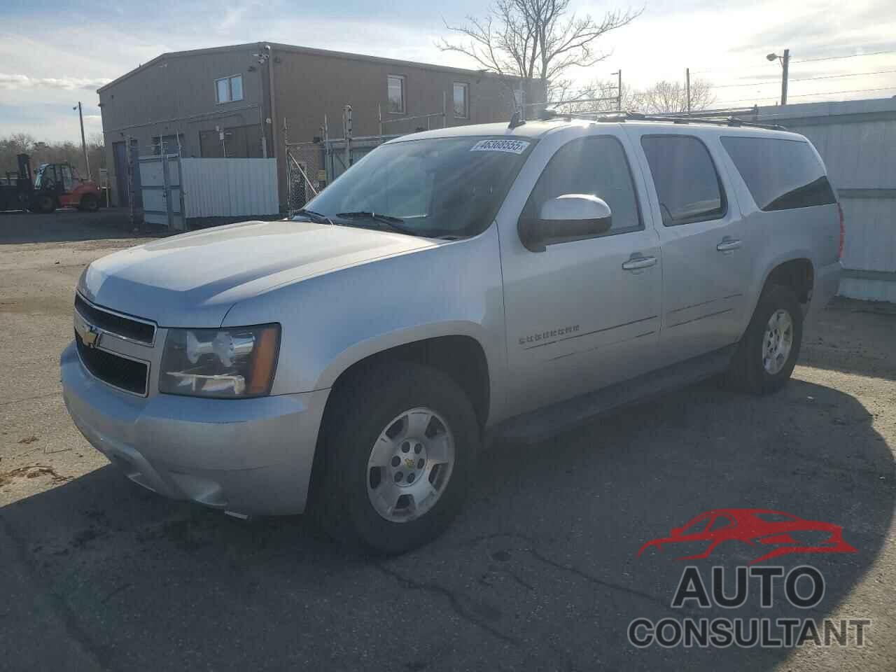 CHEVROLET SUBURBAN 2011 - 1GNSKHE39BR266160