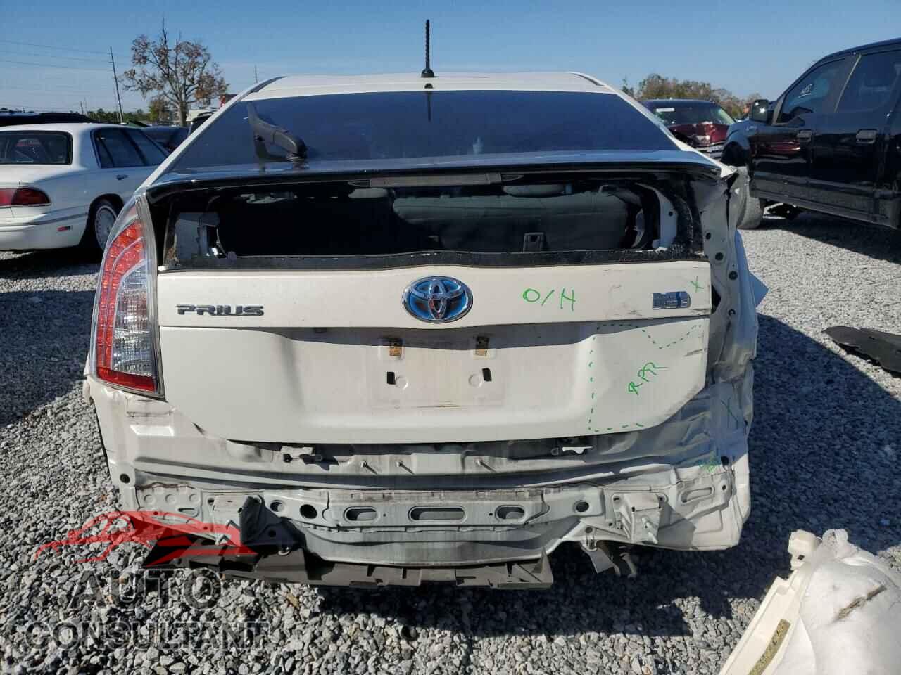TOYOTA PRIUS 2015 - JTDKN3DU7F1880643