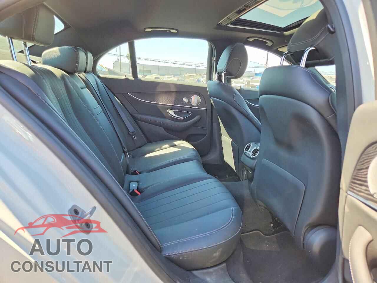 MERCEDES-BENZ E-CLASS 2020 - W1KZF8DB7LA823741