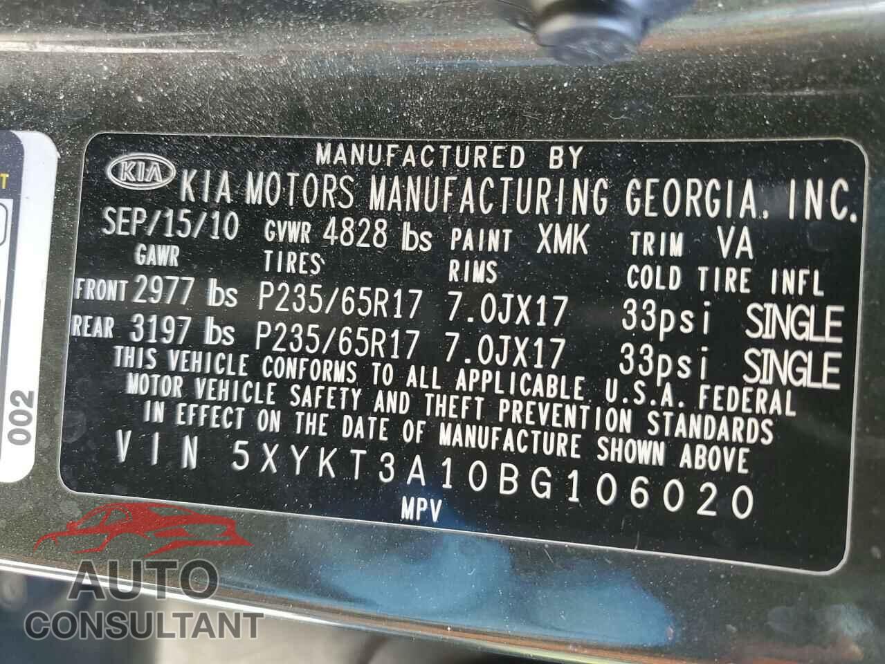 KIA SORENTO 2011 - 5XYKT3A10BG106020