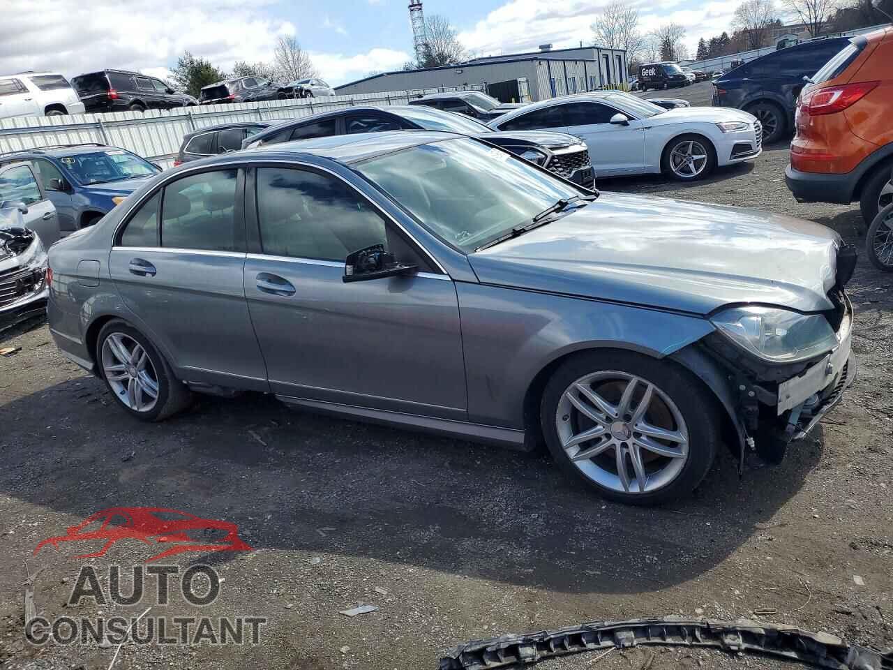MERCEDES-BENZ C-CLASS 2013 - WDDGF8AB9DR289138