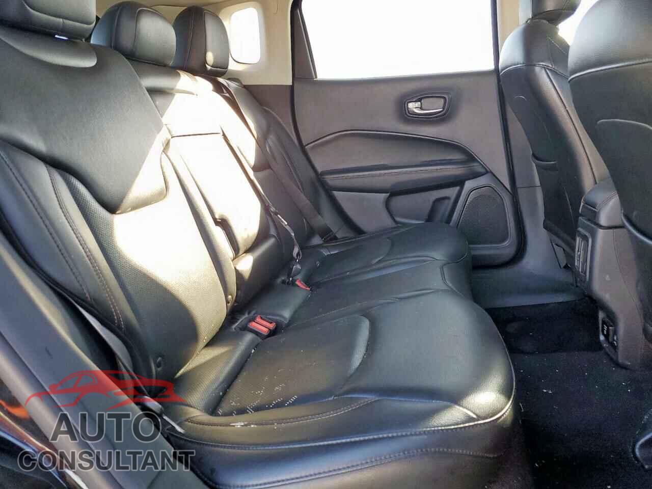 JEEP COMPASS 2018 - 3C4NJCCBXJT495264