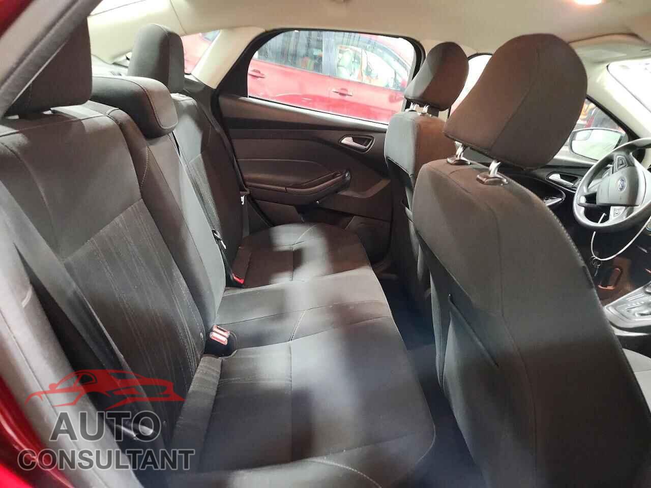 FORD FOCUS 2017 - 1FADP3F22HL222983