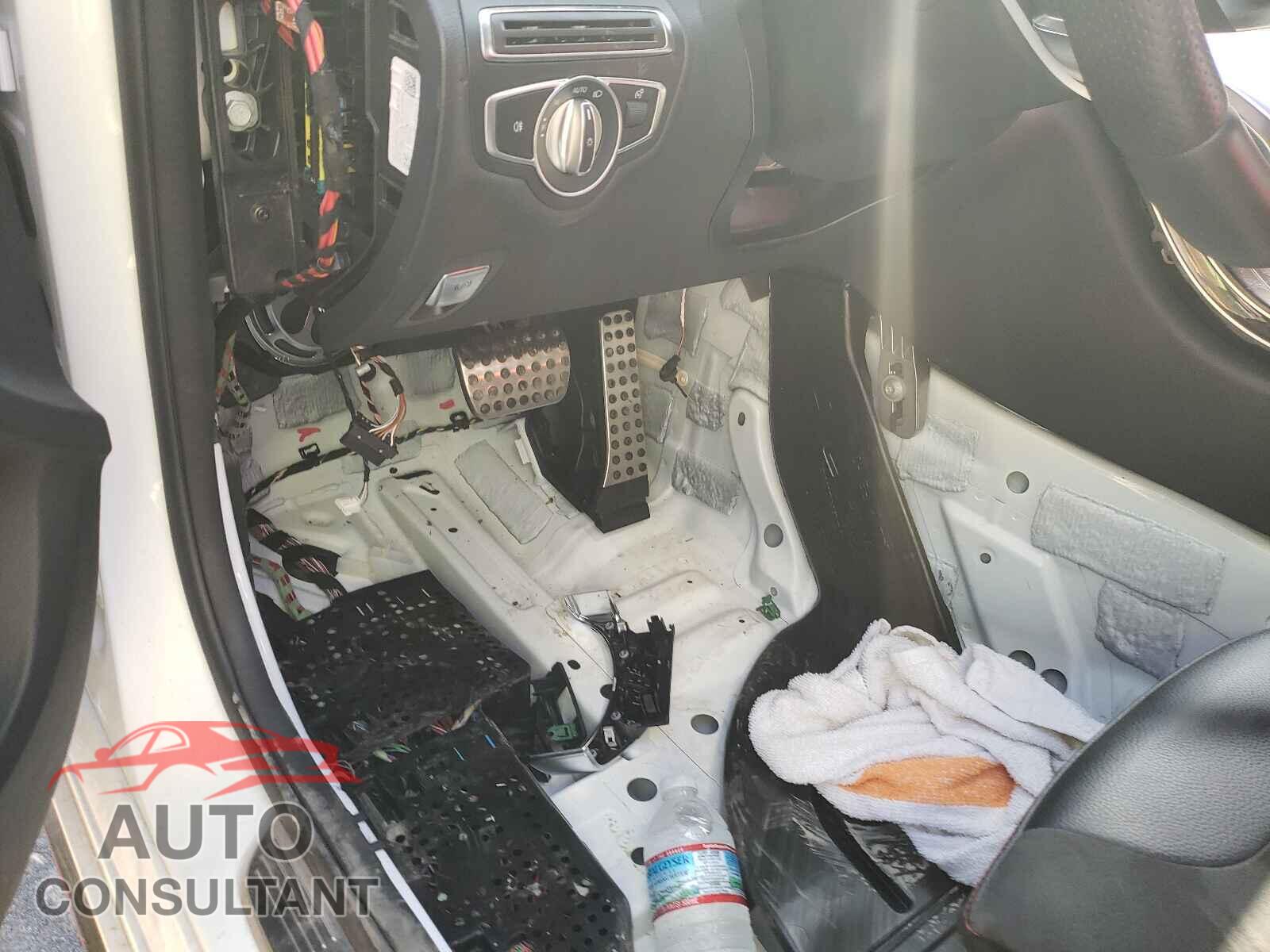 MERCEDES-BENZ C CLASS 2020 - 55SWF6EB7LU330423