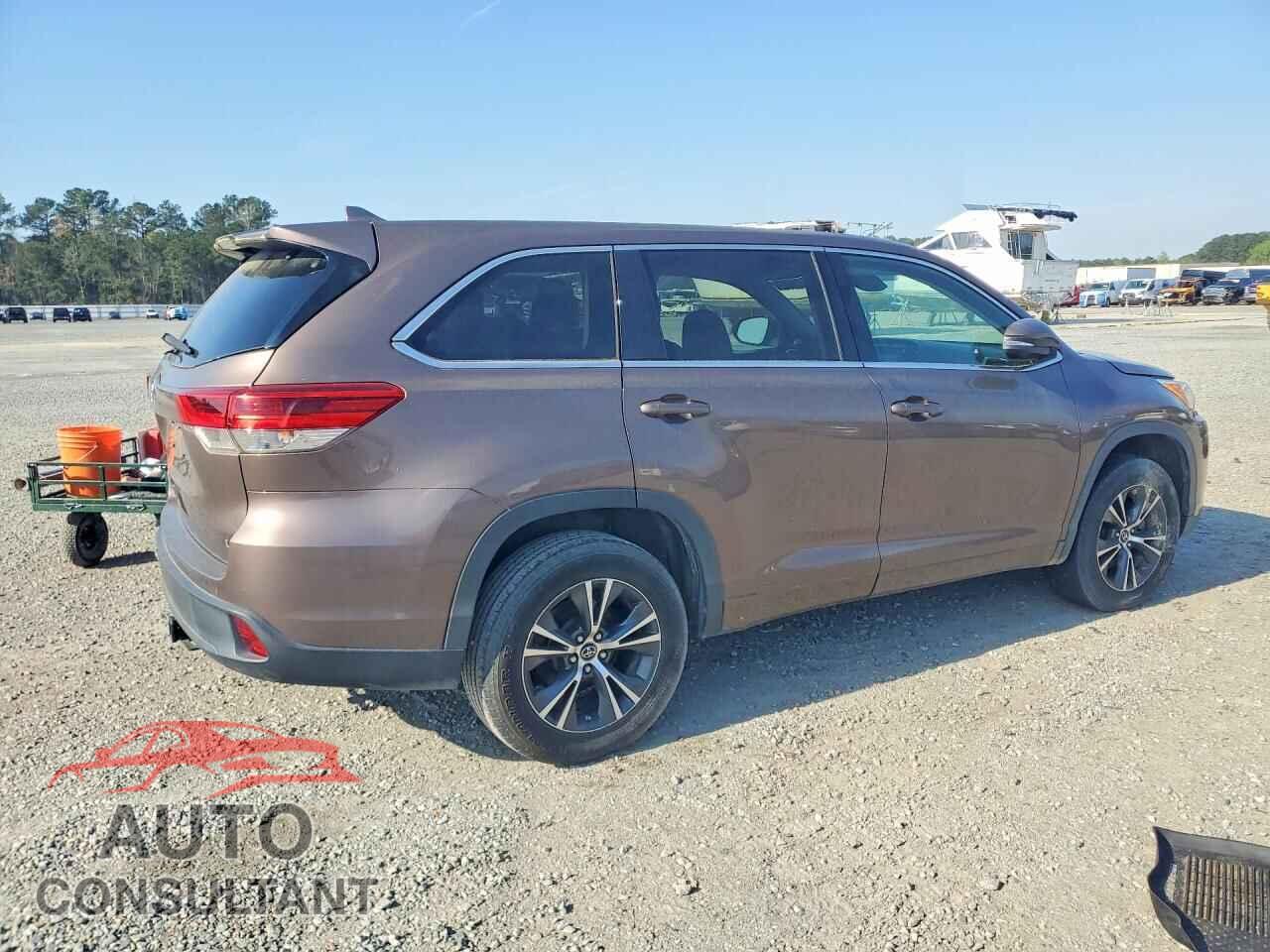 TOYOTA HIGHLANDER 2017 - 5TDZZRFH7HS204947