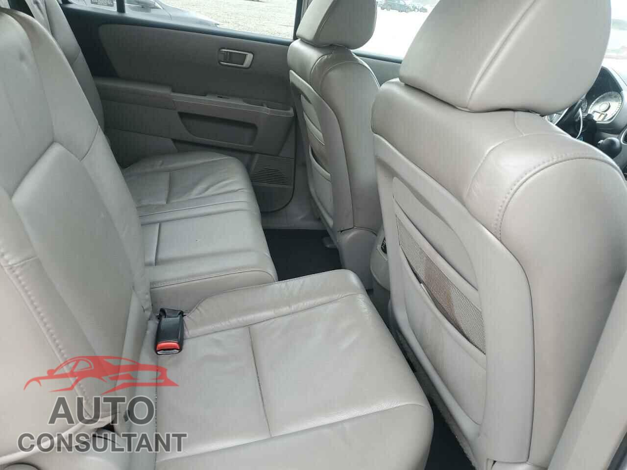 HONDA PILOT 2009 - 5FNYF38519B017892