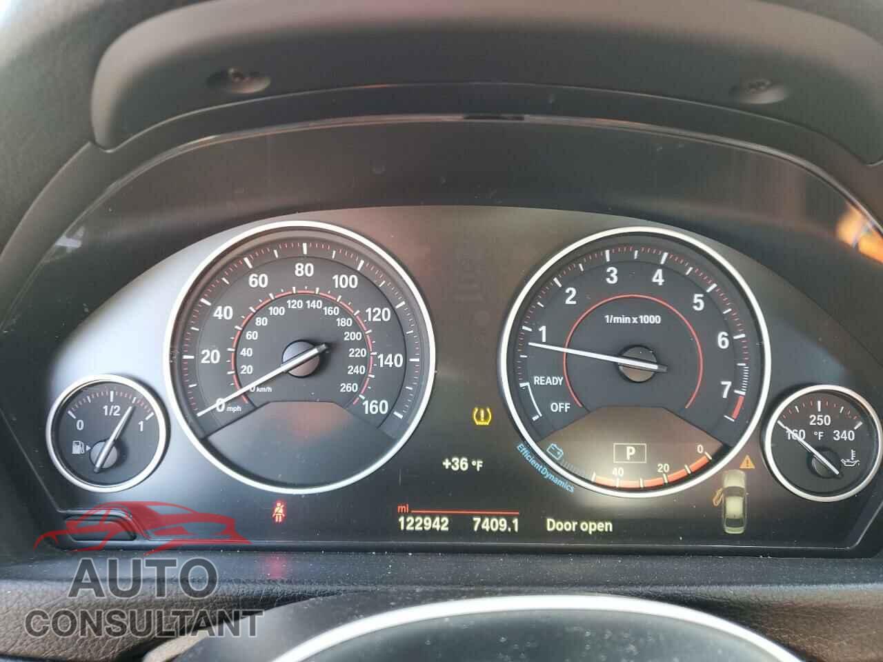 BMW 3 SERIES 2016 - WBA8E3G52GNU05309