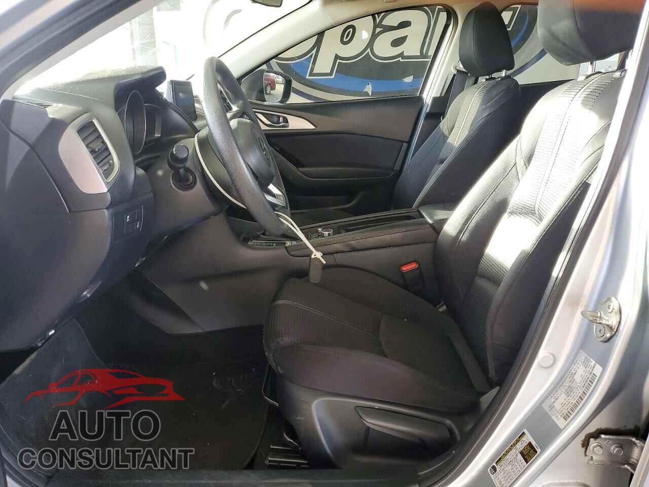 MAZDA 3 2017 - 3MZBN1U73HM120789