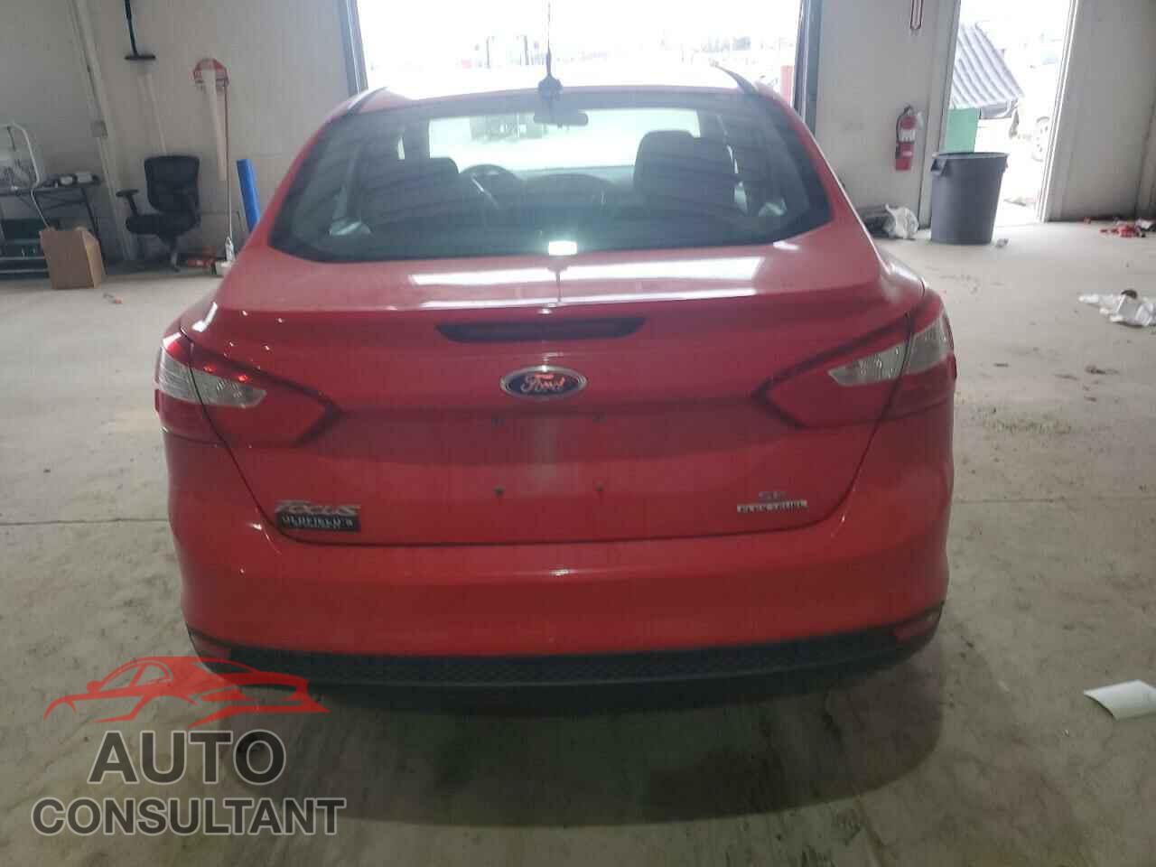 FORD FOCUS 2014 - 1FADP3F22EL139842