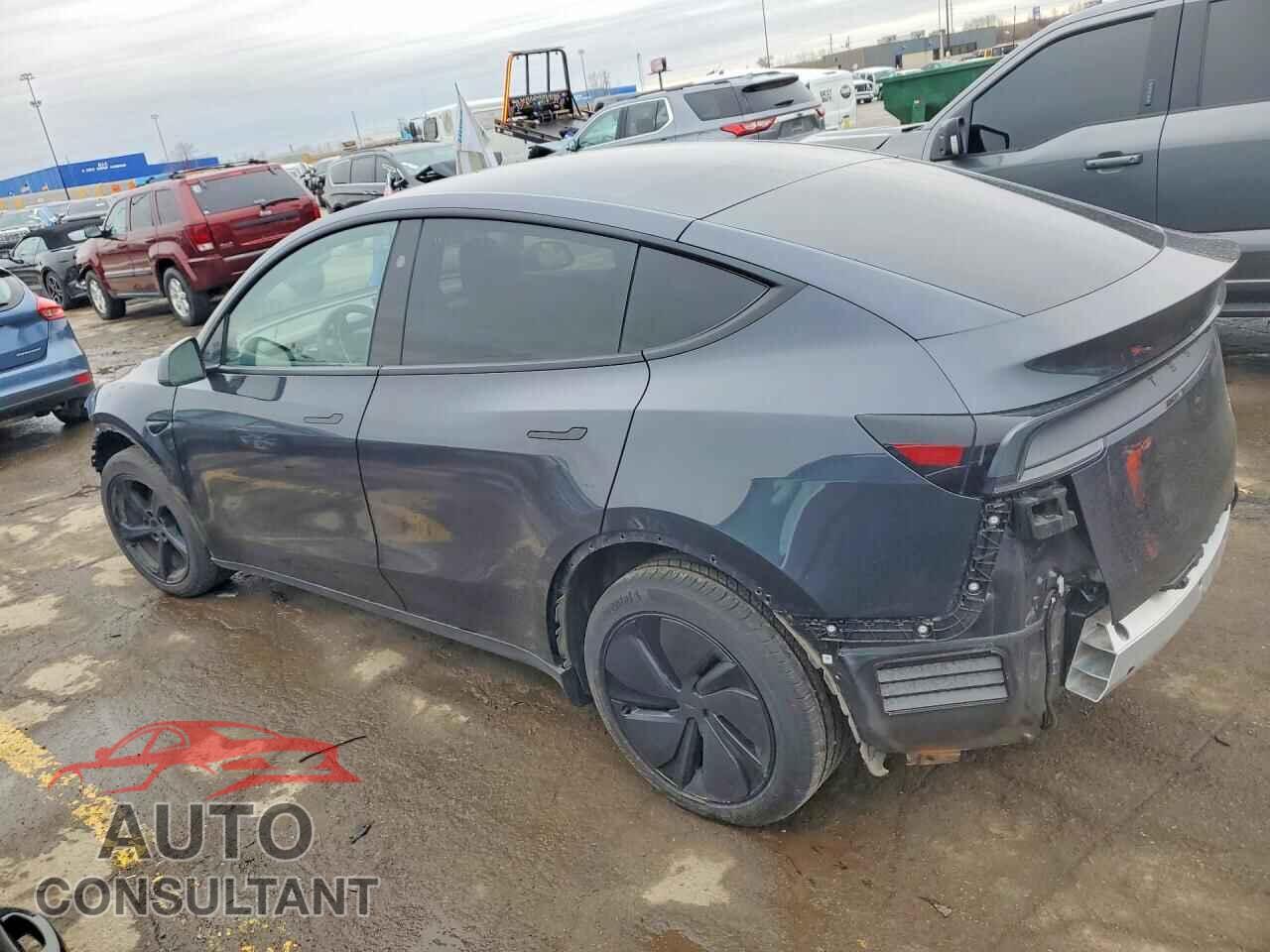TESLA MODEL Y 2026 - 7SAYGDEE8TF378845