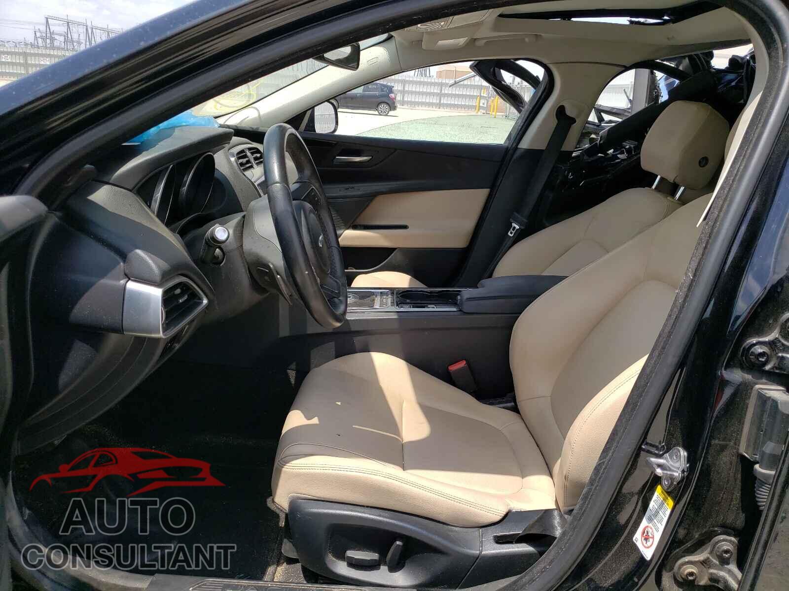 JAGUAR XE 2017 - SAJAR4BG0HA963354