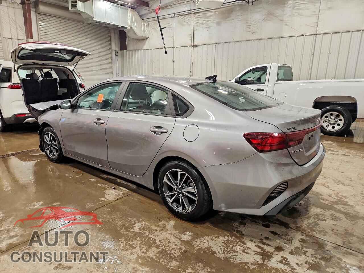 KIA FORTE 2023 - 3KPF24AD8PE577731