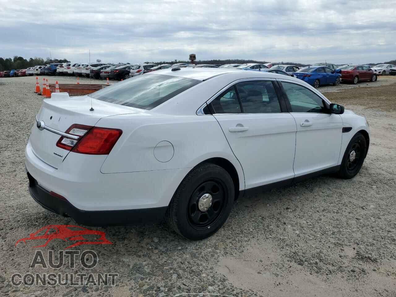 FORD TAURUS 2018 - 1FAHP2L86JG143609