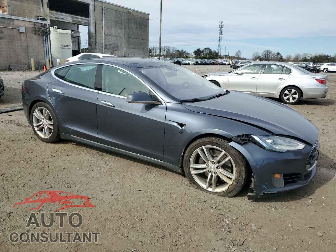 TESLA MODEL S 2016 - 5YJSA1E14GF124569