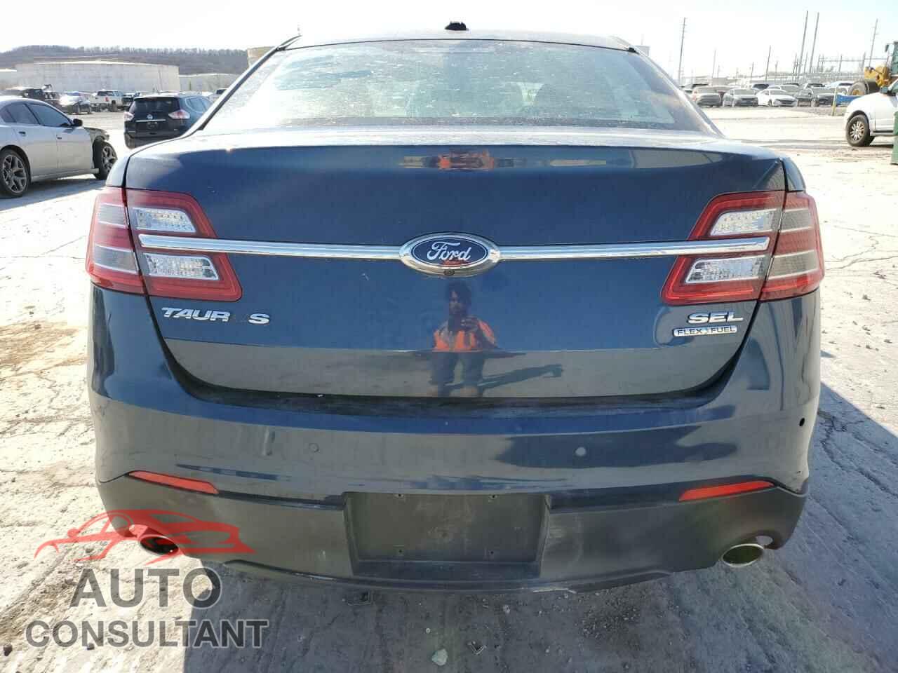 FORD TAURUS 2016 - 1FAHP2E85GG106959