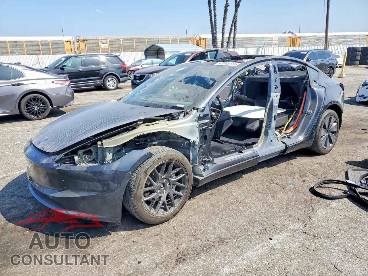 TESLA MODEL 3 2025 - 5YJ3E1EBXSF960879