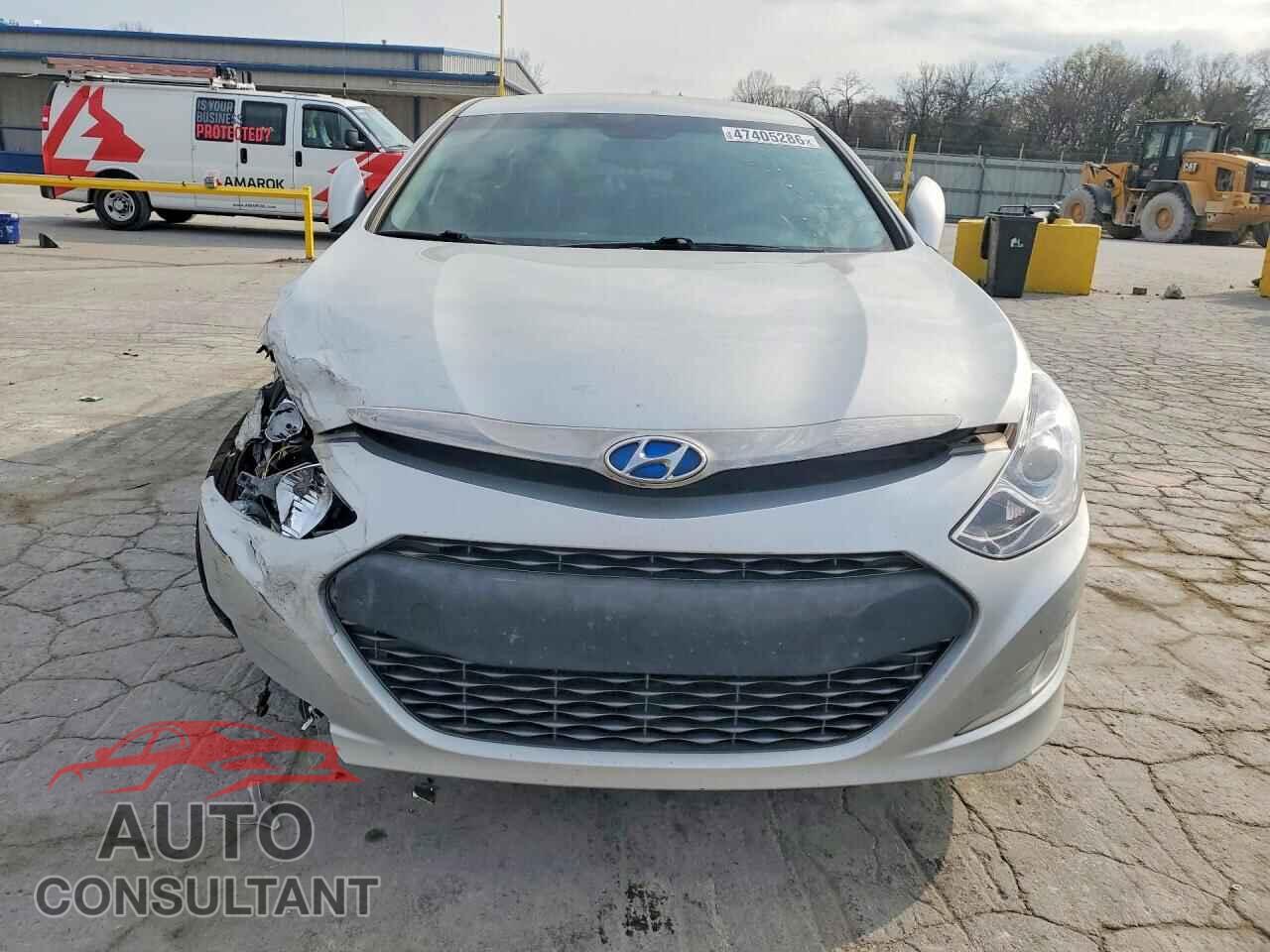 HYUNDAI SONATA 2013 - KMHEC4A40DA097346