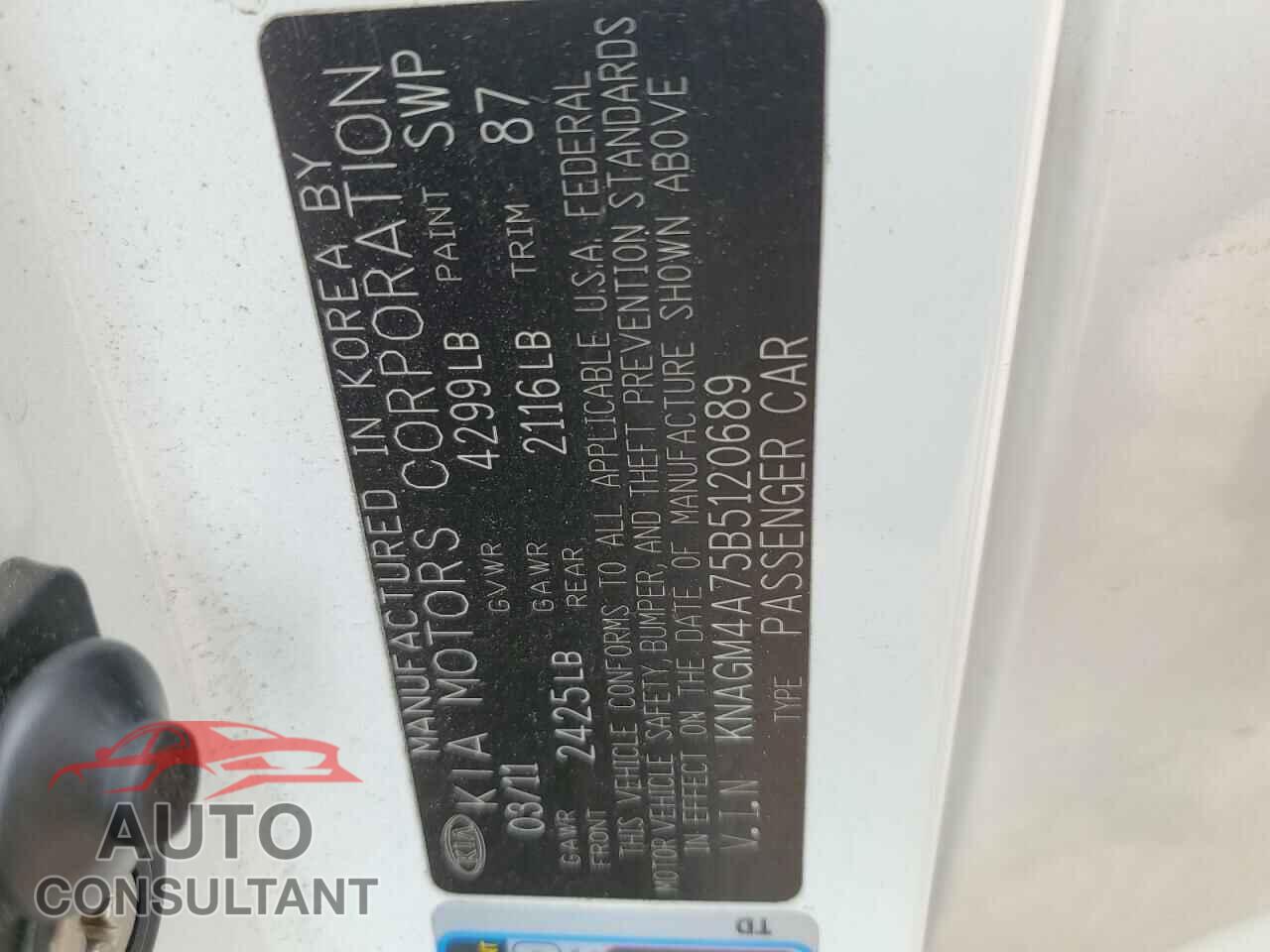 KIA OPTIMA 2011 - KNAGM4A75B5120689