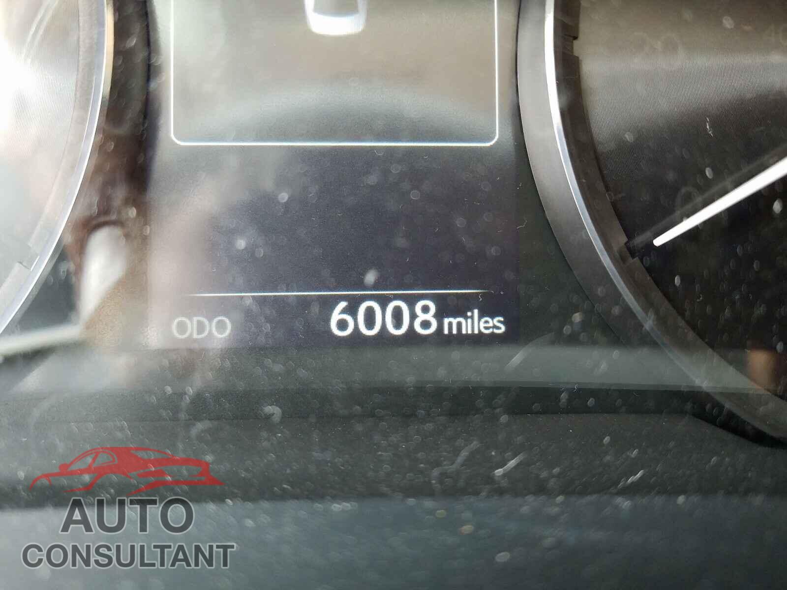 LEXUS IS 2018 - JTHC81D22J5026416