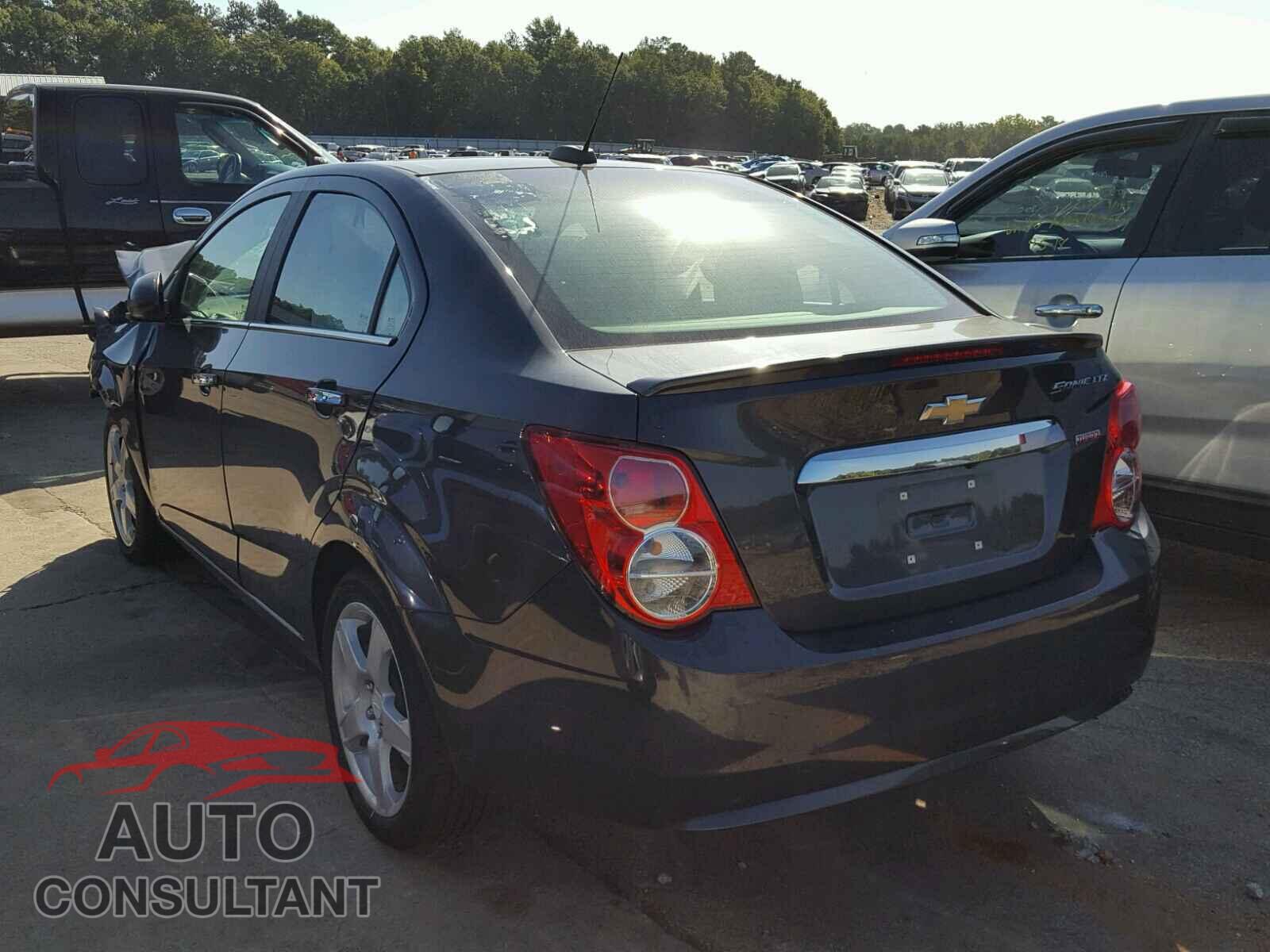 CHEVROLET SONIC 2016 - 1G1JE5SB4G4134071