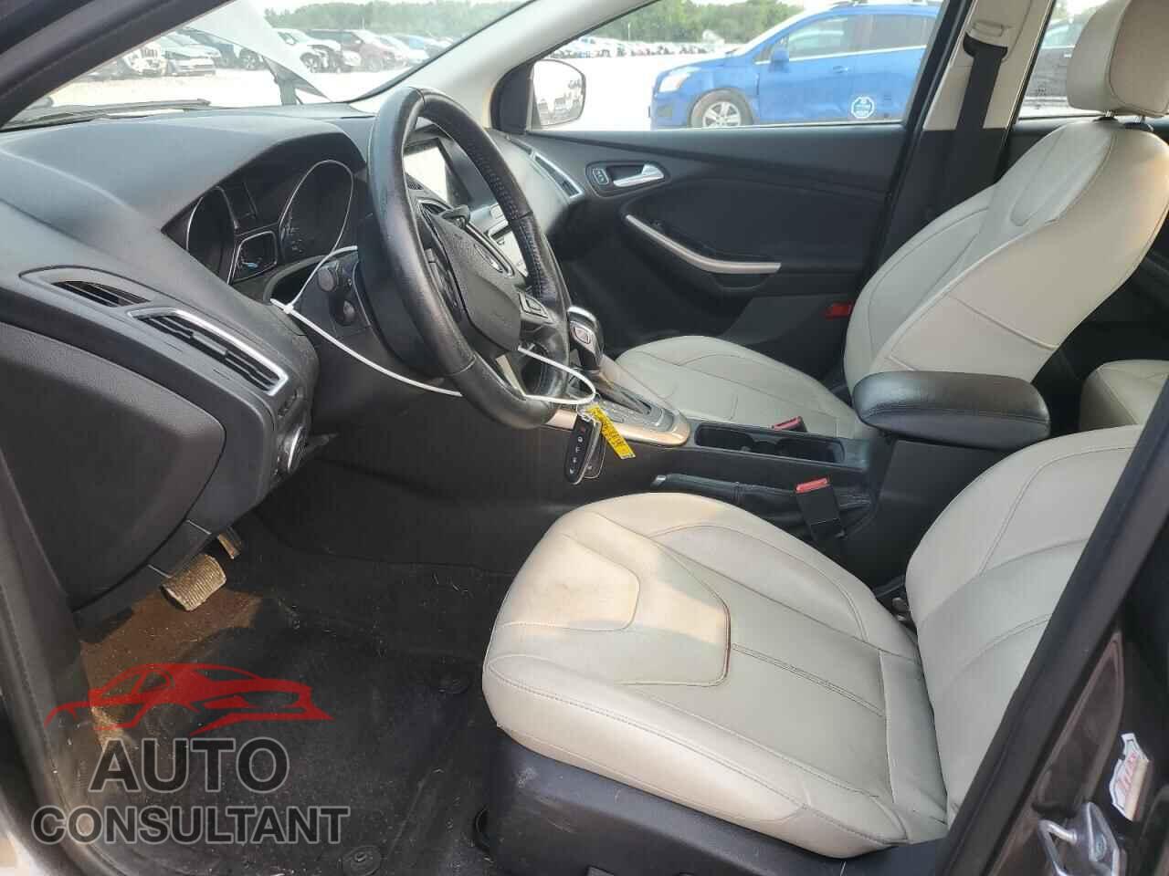 FORD FOCUS 2018 - 1FADP3J22JL280959