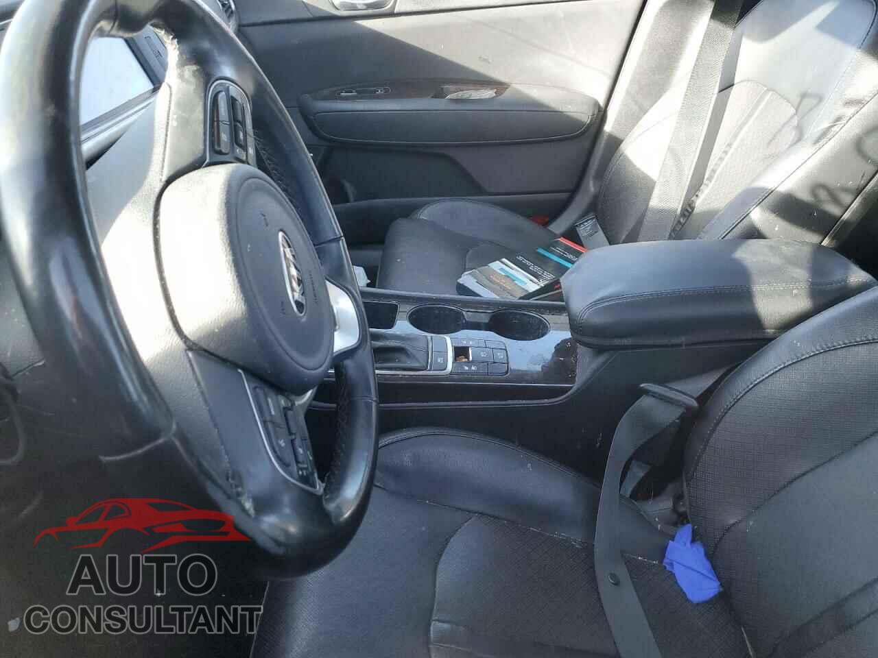 KIA OPTIMA 2018 - 5XXGU4L37JG219733