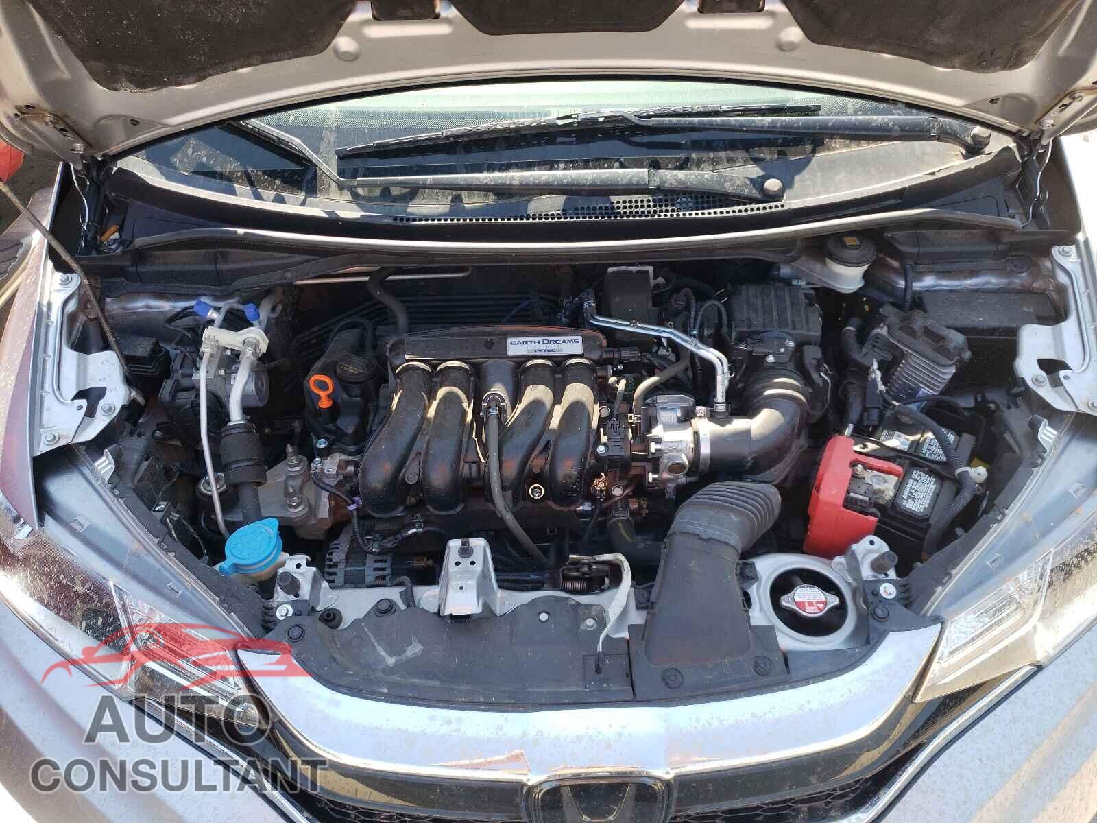 HONDA FIT 2018 - 3HGGK5H83JM717010