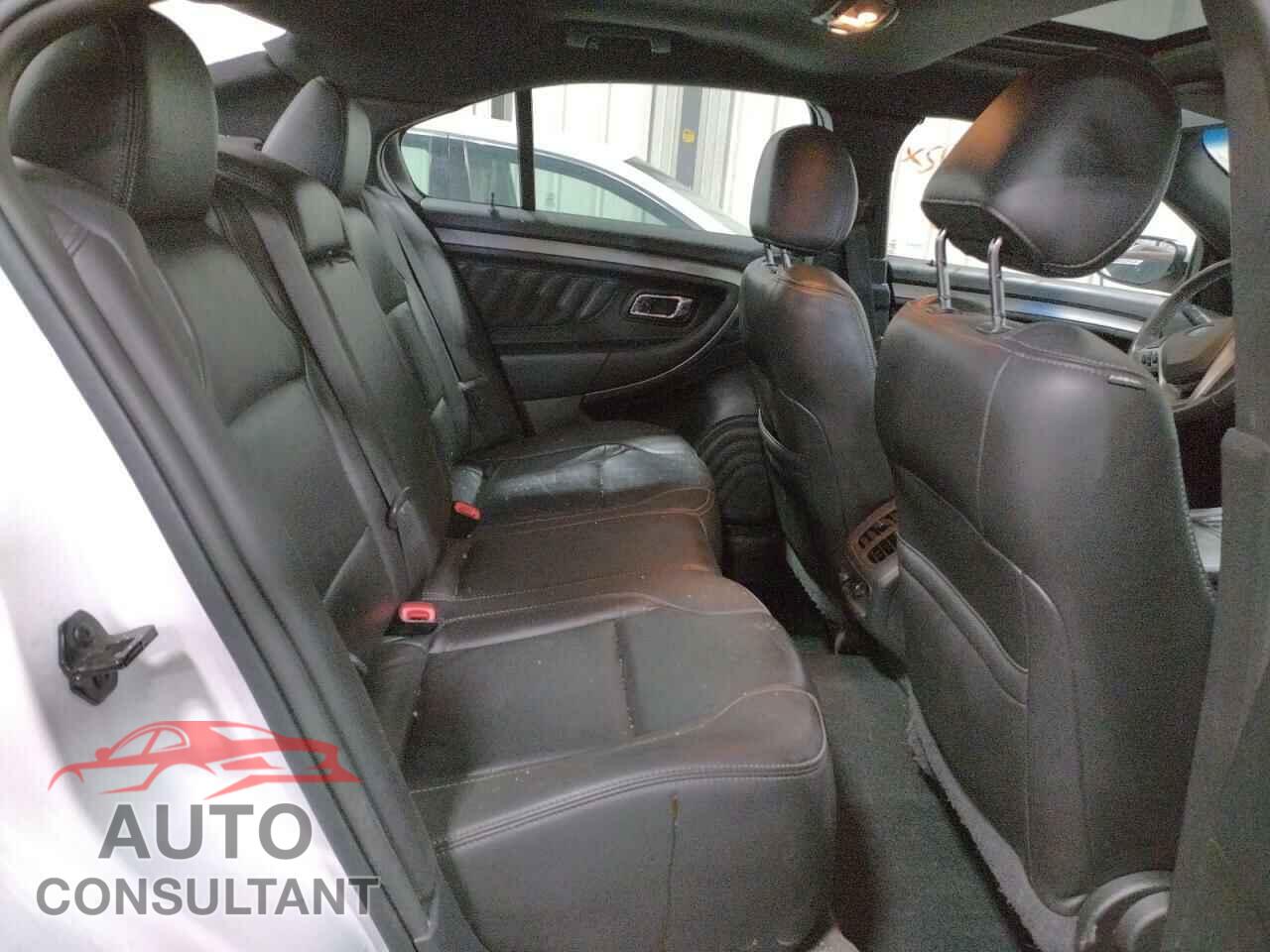 FORD TAURUS 2016 - 1FAHP2E82GG141653