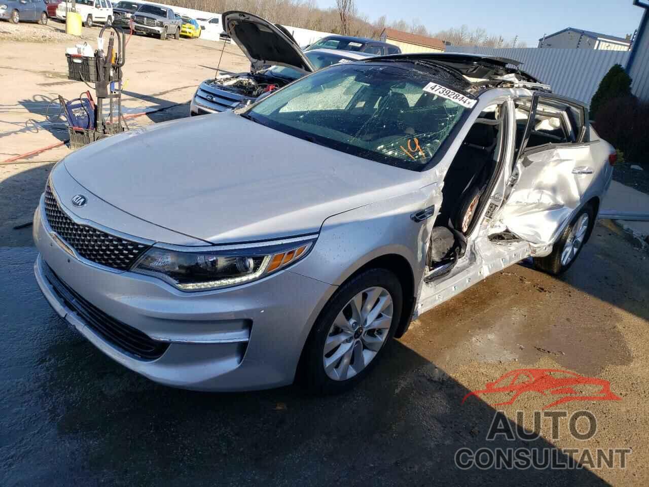 KIA OPTIMA 2018 - 5XXGU4L37JG212412