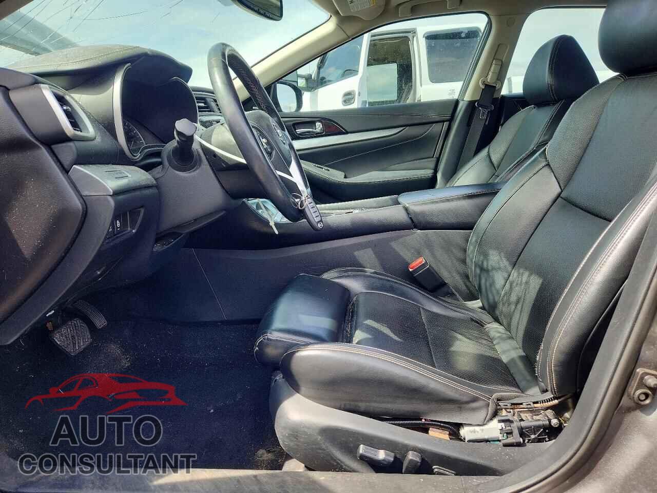 NISSAN MAXIMA 2017 - 1N4AA6AP7HC385556