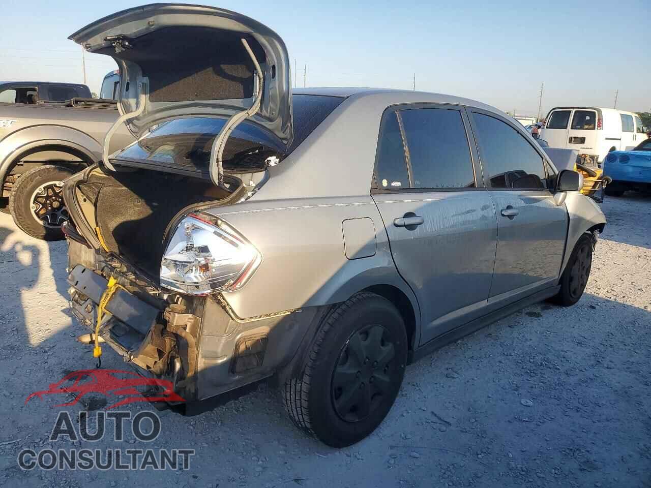 NISSAN VERSA 2011 - 3N1BC1AP4BL482837