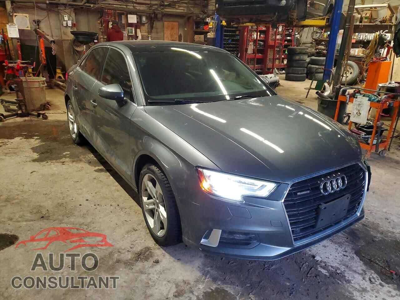 AUDI A3 2018 - WAUB8GFF8J1058453