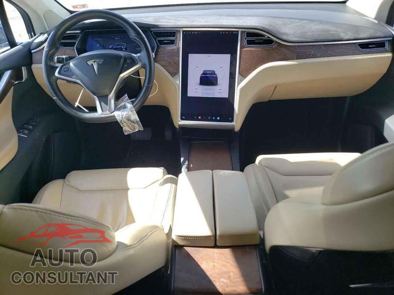 TESLA MODEL X 2017 - 5YJXCDE22HF040293
